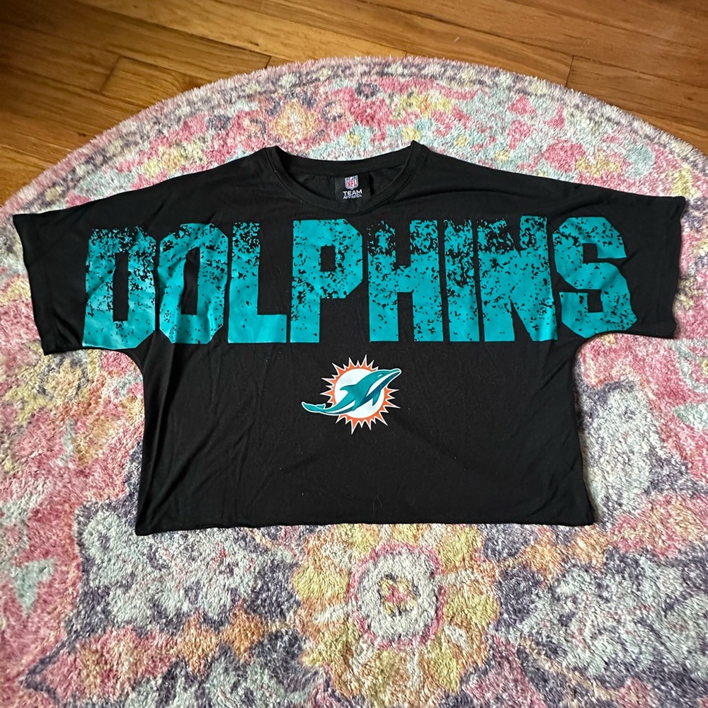 MIAMI DOLPHINS NFL TEAM APPAREL Cropped Black Teal Graphic Tee Size M!!